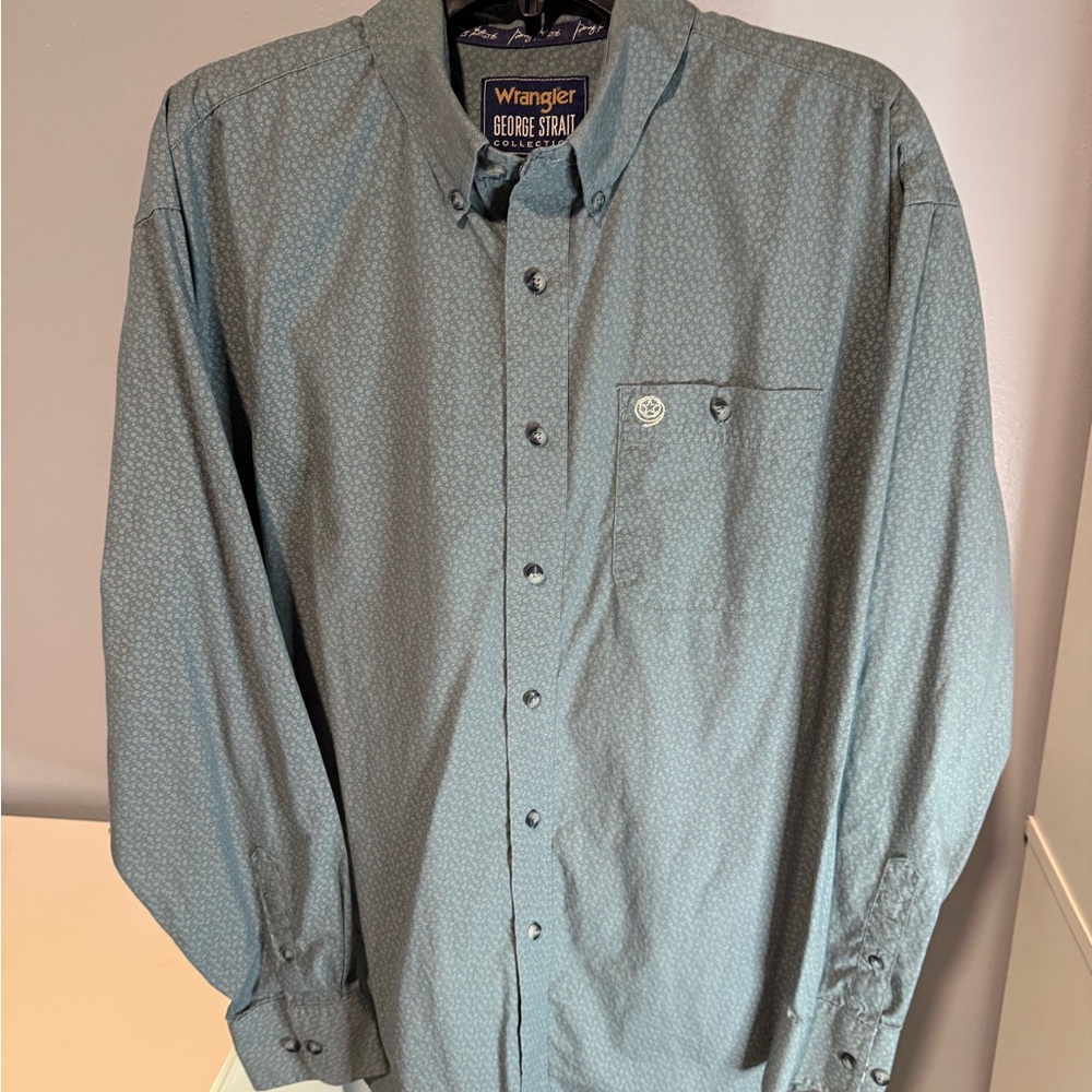 Wrangler Men's Patterned Blue Button Down Shirt Size L